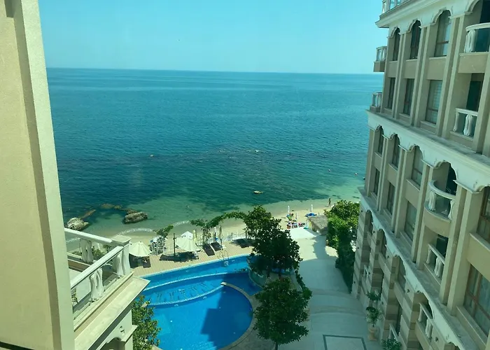 Luxurious And Panoramic At The In La Complex Zlate písky