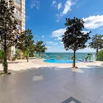 Luxurious And Panoramic At The In La Complex アパート ゴールデンサンド