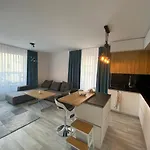 Luxurious And Panoramic At The In La Complex Appartement