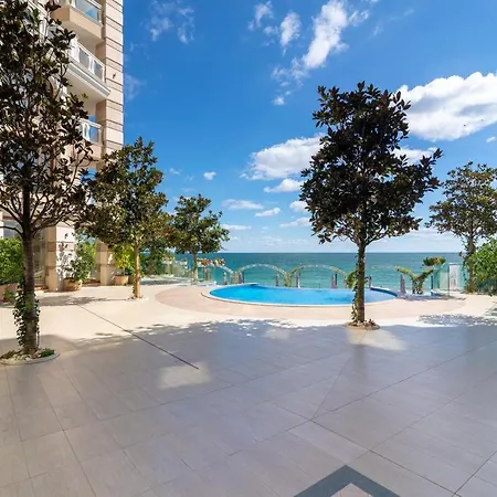 Luxurious And Panoramic At The In La Complex Apartamento Golden Sands