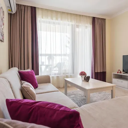 Luxurious And Panoramic At The In La Complex