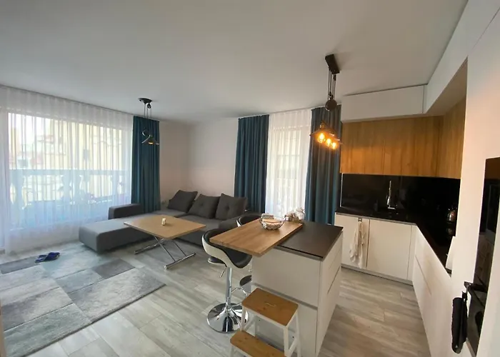 Luxurious And Panoramic At The In La Complex Appartement