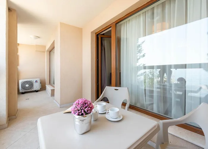 Luxurious And Panoramic At The In La Complex *